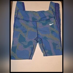 Nike Youth/Girls Dry Fit Legging Size M, Mesh Zip Pocket, Blue